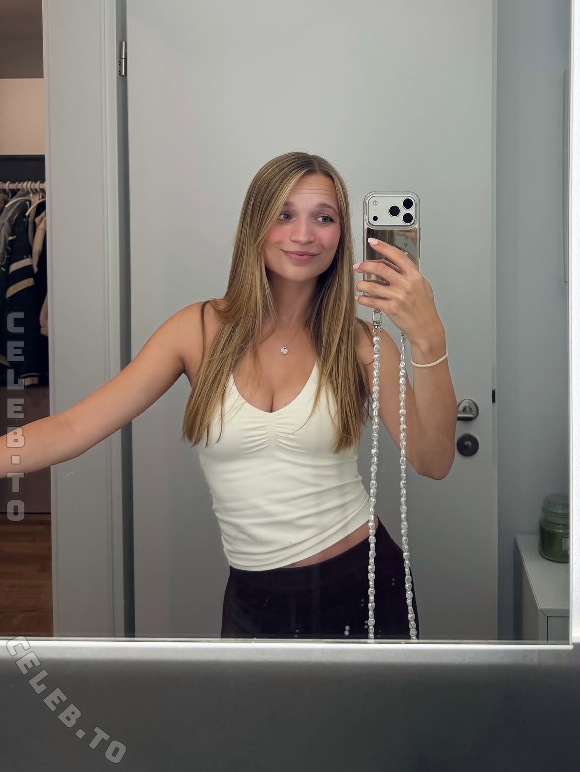Lisa Küppers nude photo 2