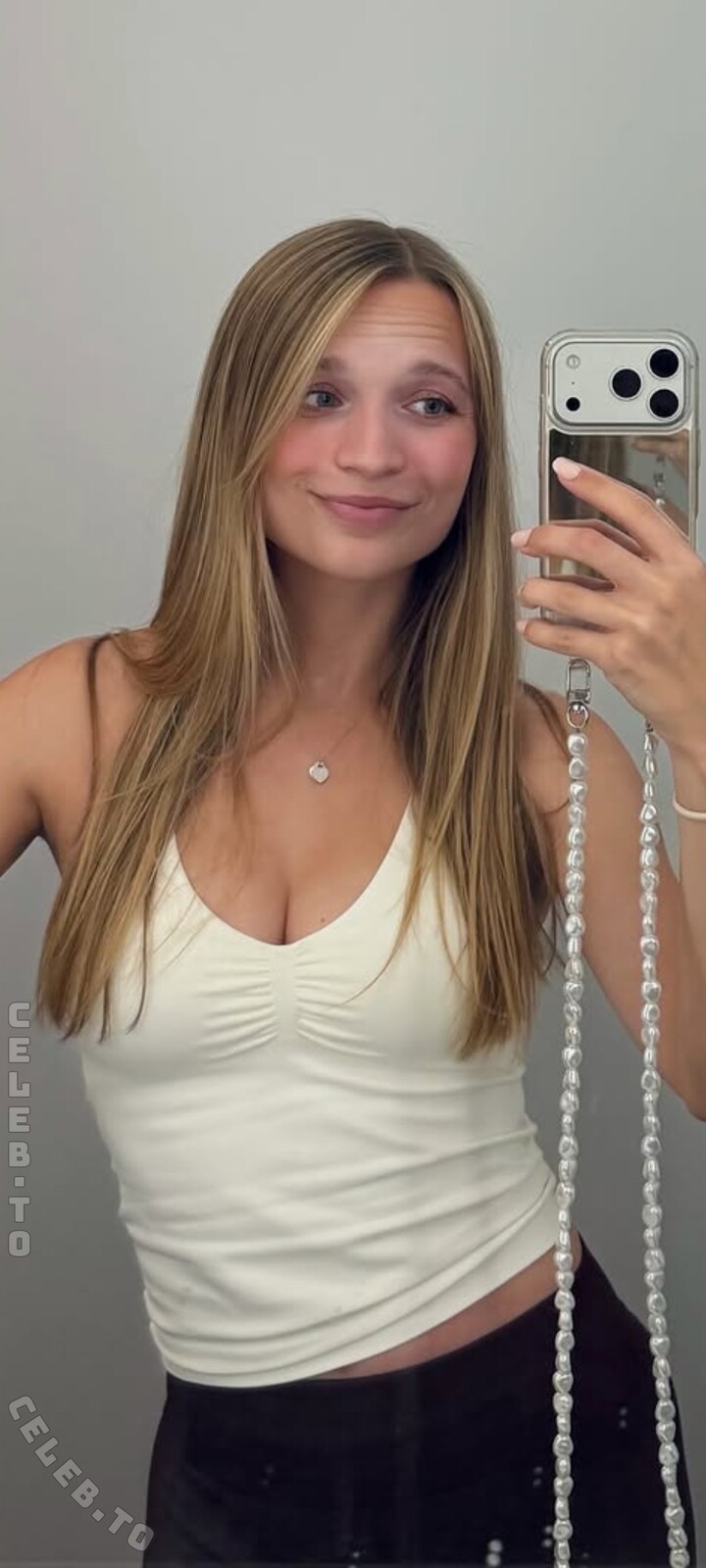 Lisa Küppers nude photo 2