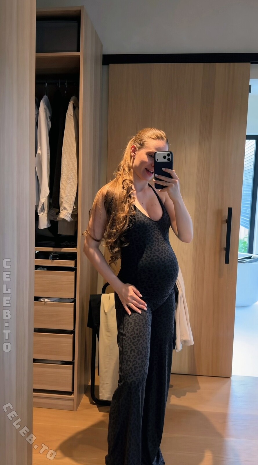 Lisa-Marie Schiffner nude photo 22