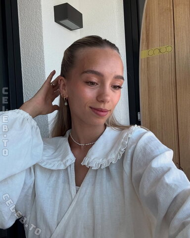 Lisa und Lena nude photo 24