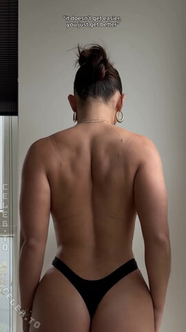 Lisa Van der Valk nude photo 5