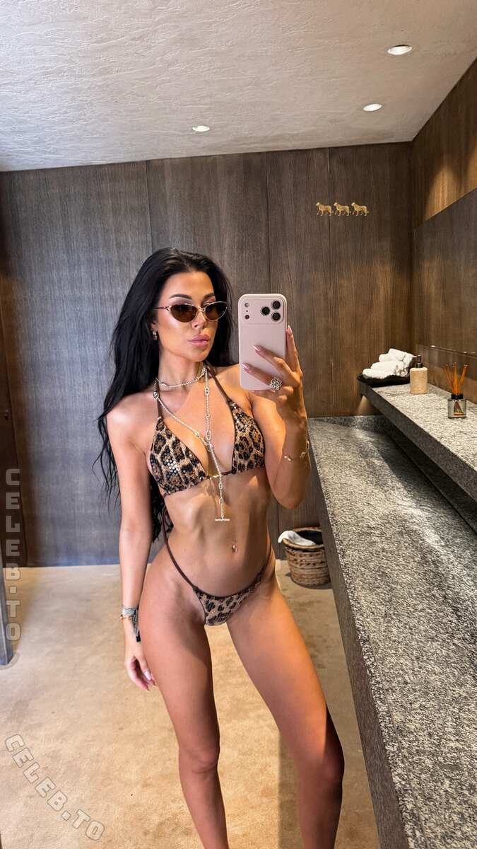 Lisa Weinberger nude photo 5