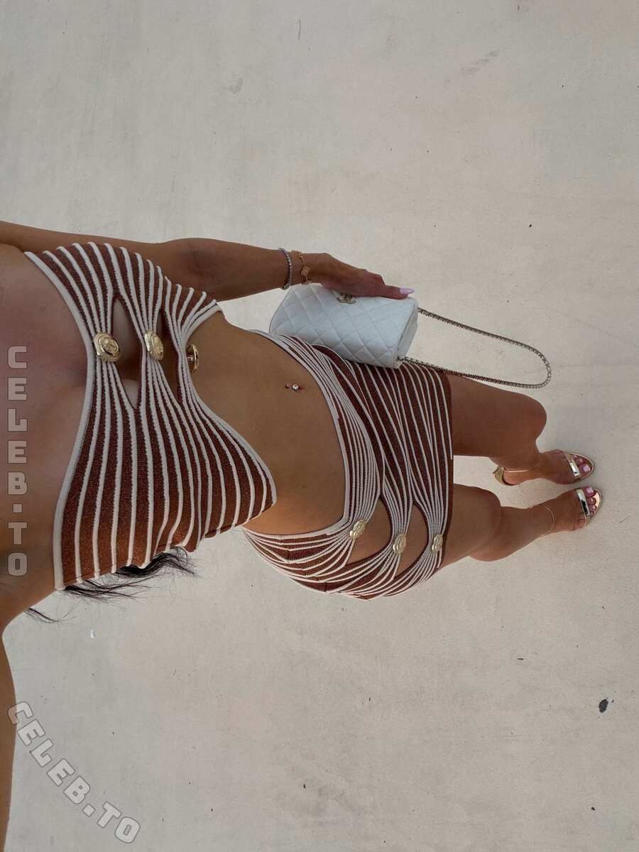 Lisa Weinberger nude photo 2