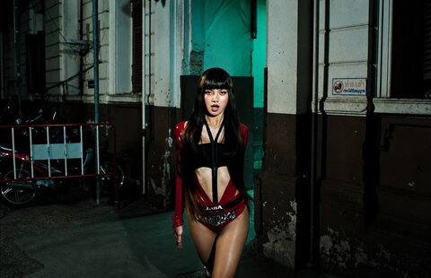 Lisa nude photo 2