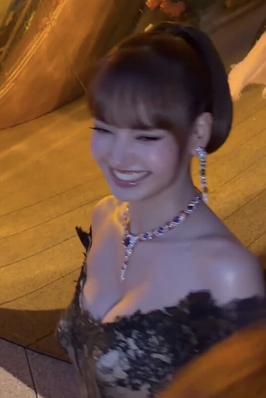 Lisa nude photo 2