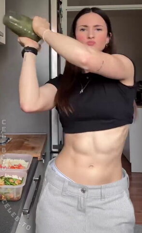 Lisaamarie.e nude photo 3