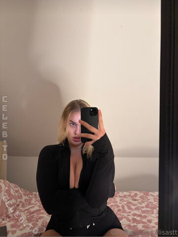 Lisastt nude photo 31