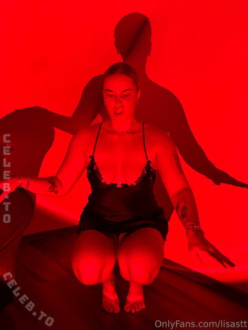 Lisastt nude photo 28