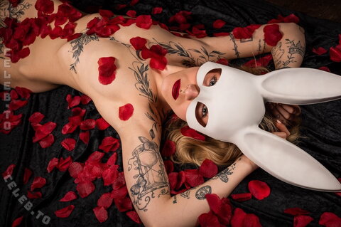 Lisaxptc nude photo 4