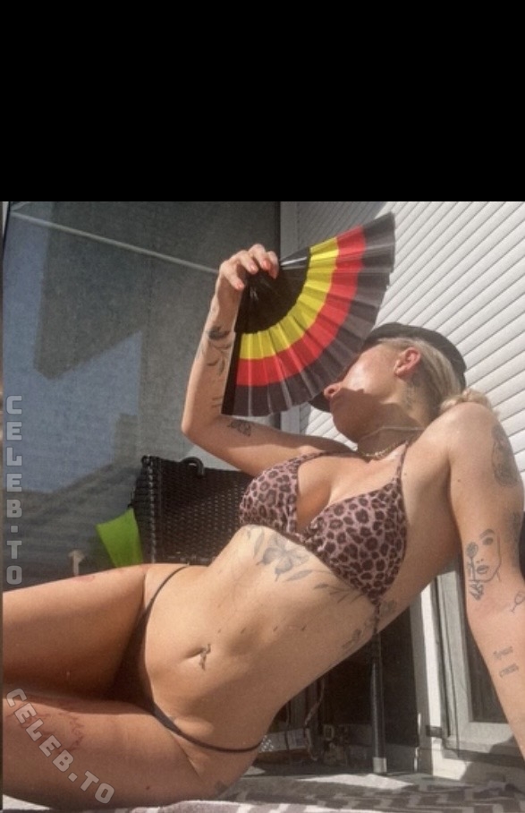 liskaxa nude photo 8