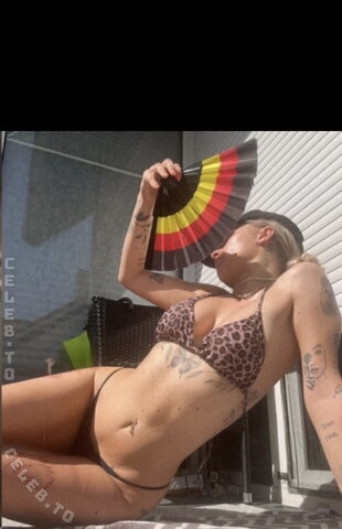 liskaxa nude photo 4