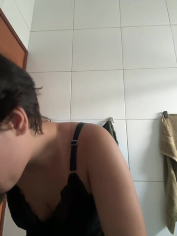 LissPerolaa nude photo 16