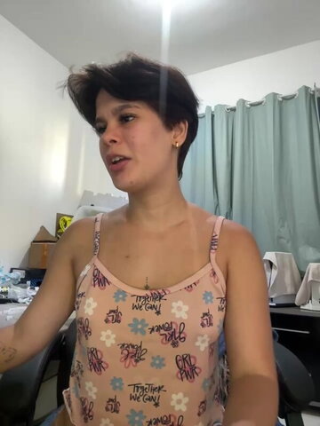 LissPerolaa nude photo 10