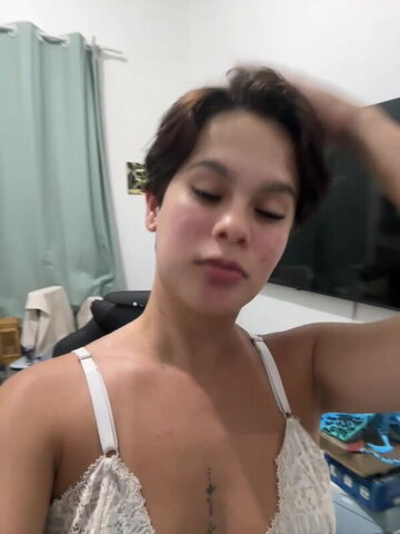 LissPerolaa nude photo 6
