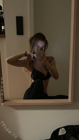 Liss.thl nude photo 44