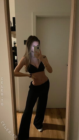 Liss.thl nude photo 17