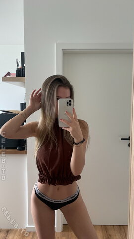 Liss.thl nude photo 8