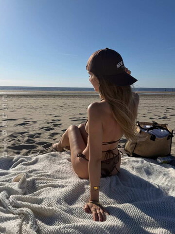 Liss.thl Hot (3 photos)