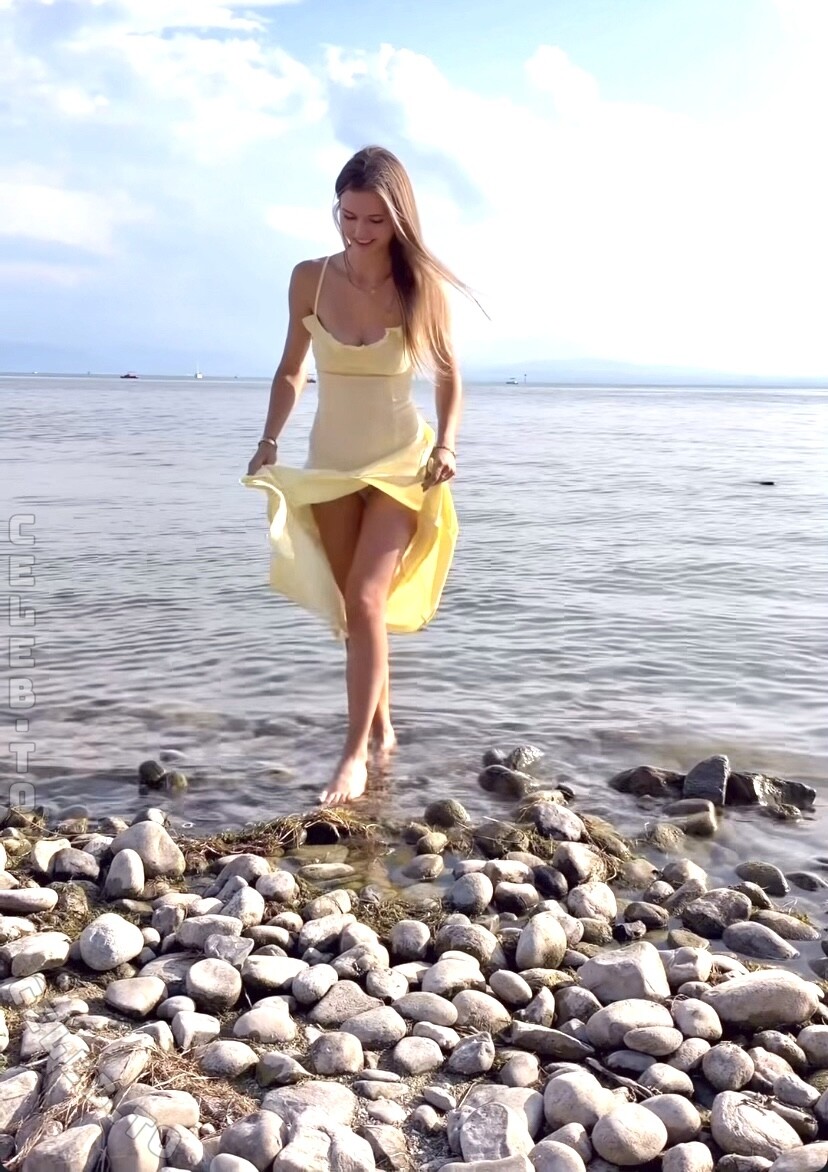 Liss.thl nude photo 4