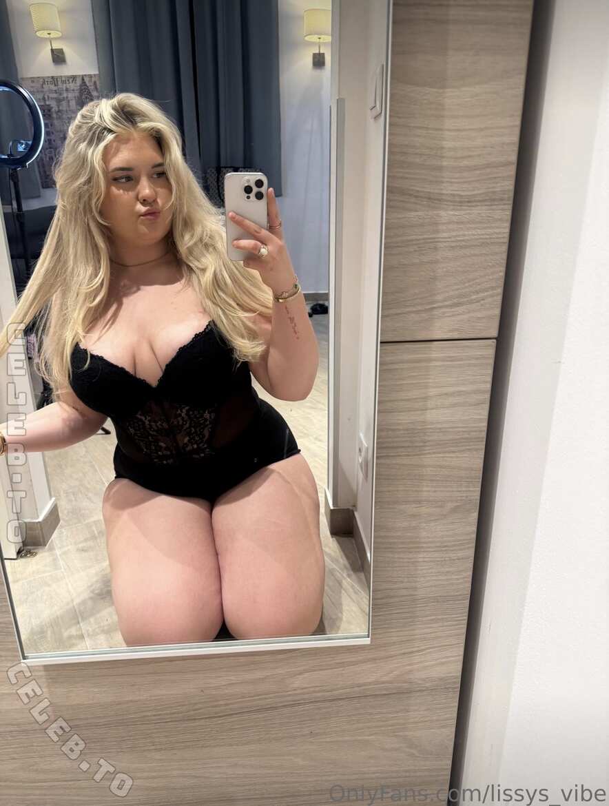 Lissy nude photo 4
