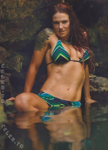Lita nude photo 13