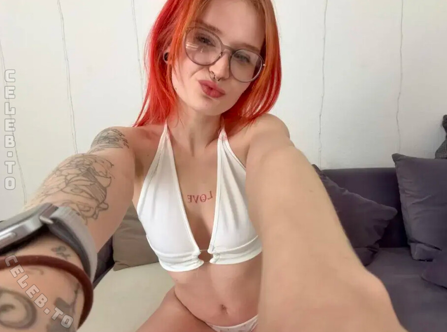 Little Gin nude photo 1