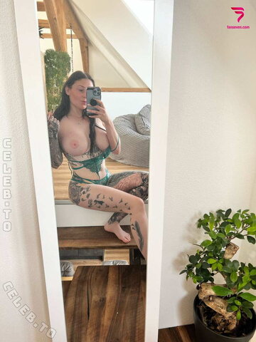 Little Princess Hedi nude photo 26