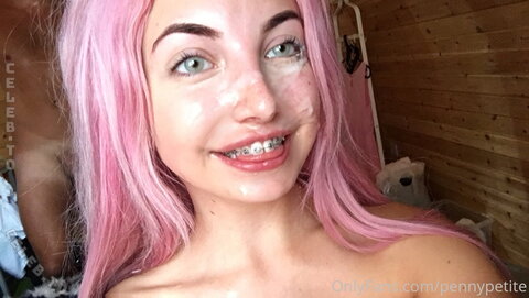 Little Red Doll nude photo 5