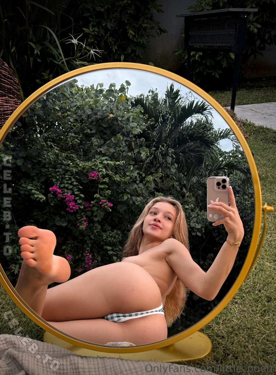 Little_poetry nude photo 3