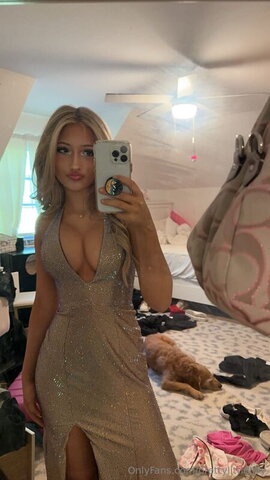 Liv Mitchell Hot (1 photo)