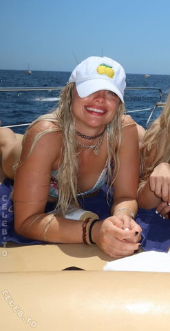 Liv Morgan photo 4