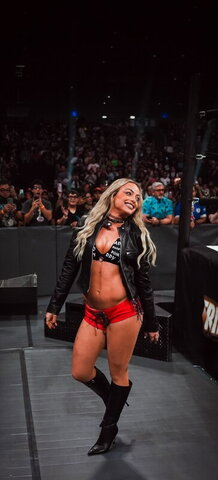 Liv Morgan New (1 photo)
