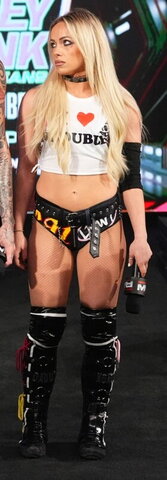 Liv Morgan Sexy (7 photos)