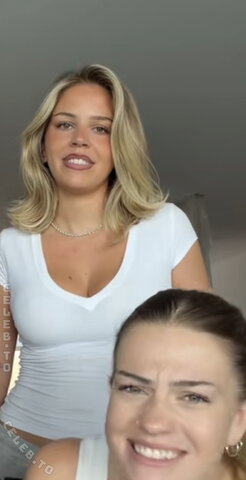 Livia Josephine – One can slightly see a nipple