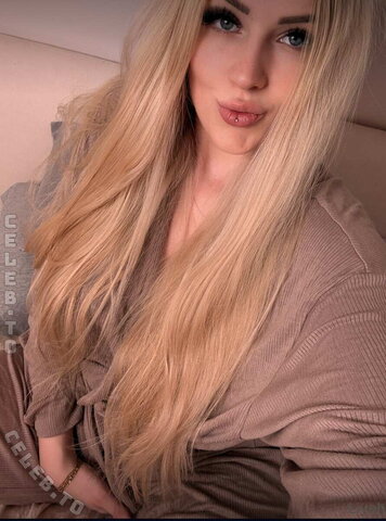 Liyahtrue nude photo 18