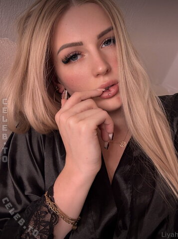 Liyahtrue nude photo 14
