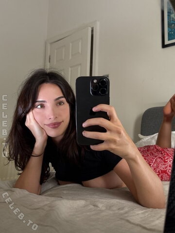 Liz Blinkx nude photo 7