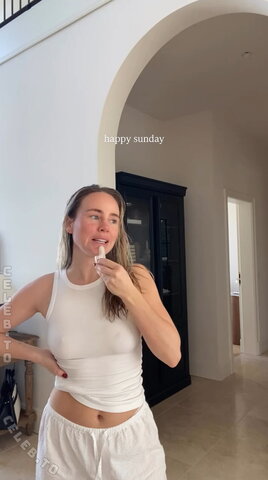 Liz Kaeber nude photo 20