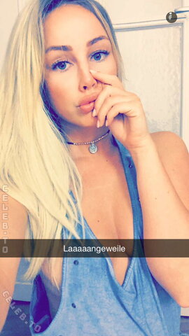 Liz Kaeber nude photo 3