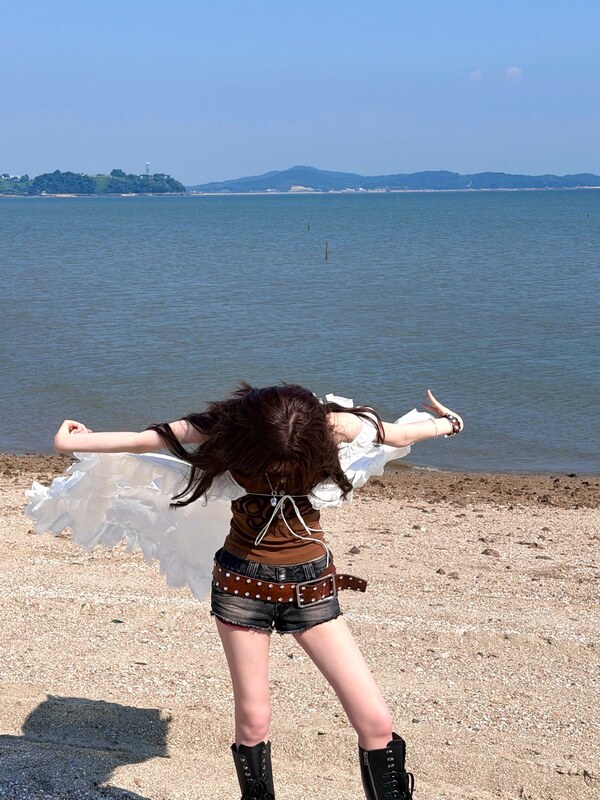 LIZ nude photo 8