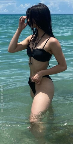 lizamarielowe nude photo 12