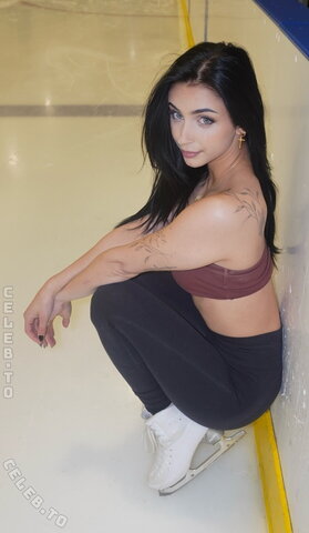 lizamarielowe nude photo 3