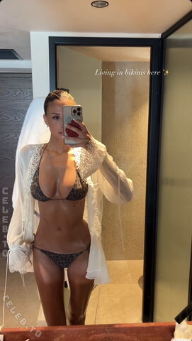 Liza_wdmn – Finally Bikini Stories again
