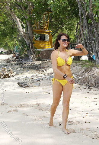 Lizzie Cundy nude photo 16