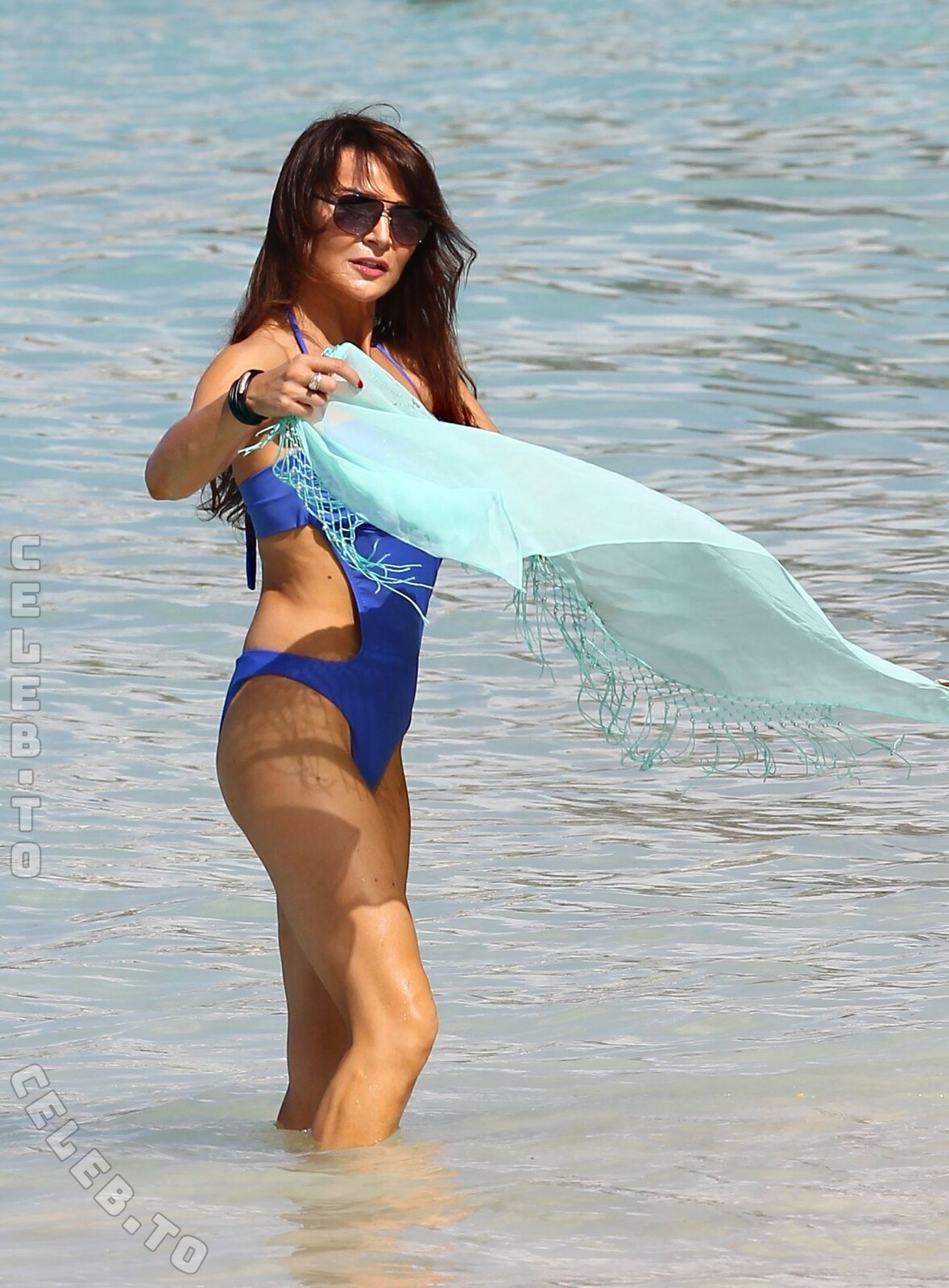 Lizzie Cundy nude photo 11