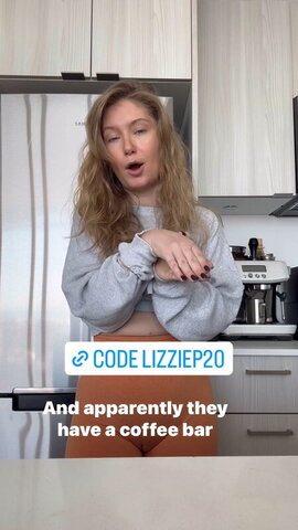 Lizzie Peirce Sexy (2 photos)