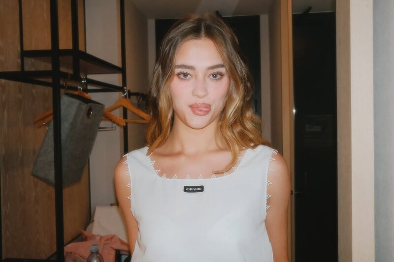 Lizzy Greene nude photo 5