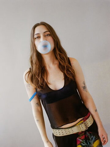 Lizzy McAlpine nude photo 3