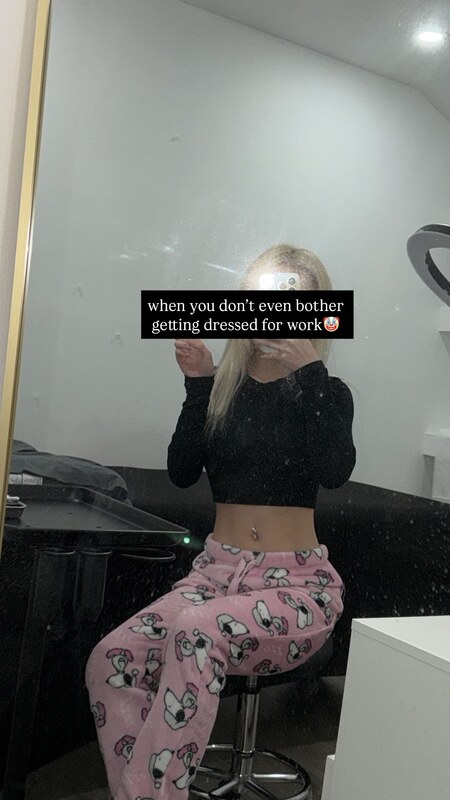llusy.h nude photo 5