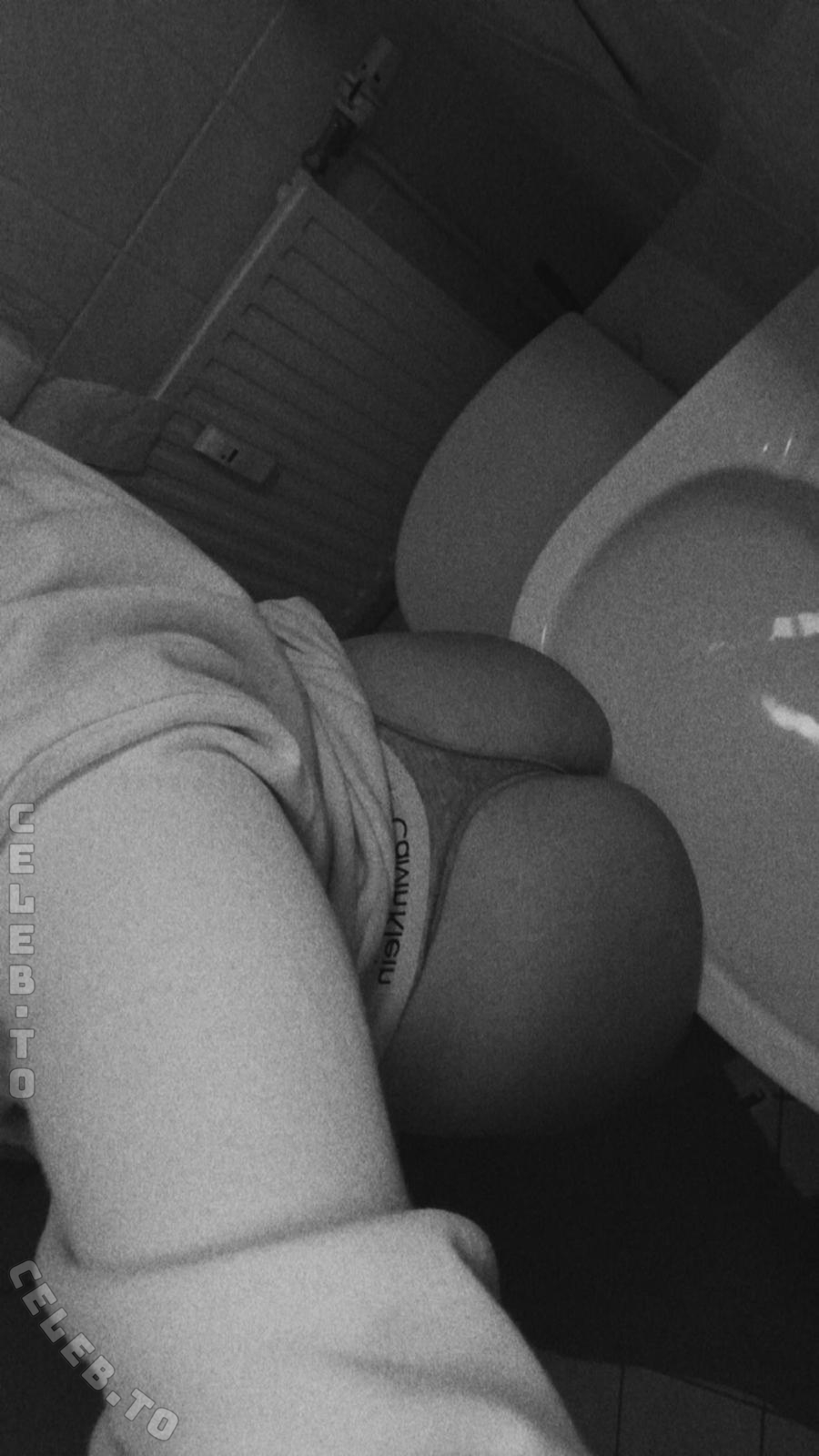 loco_jenny nude photo 1